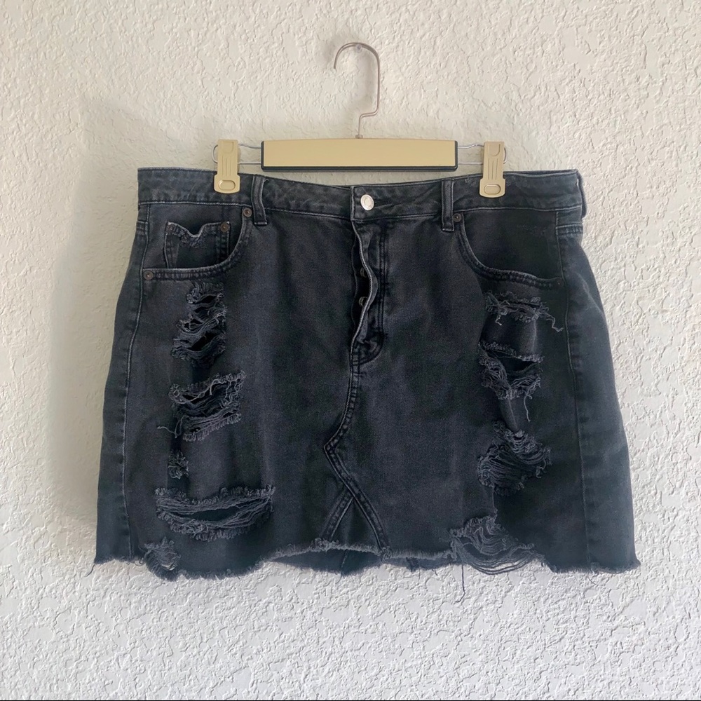 AE Plus Distressed Black Denim Mini Skirt🖤